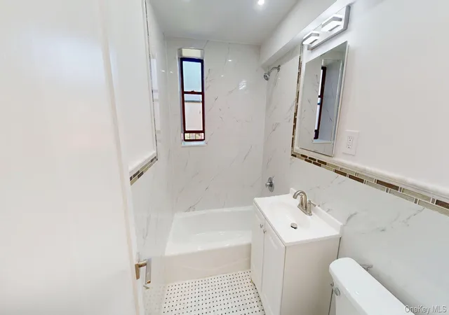 Listing Photo 5 - Condo for sale in building located at 650 Warburton Ave, Yonkers, NY 10701 - Unit #5D