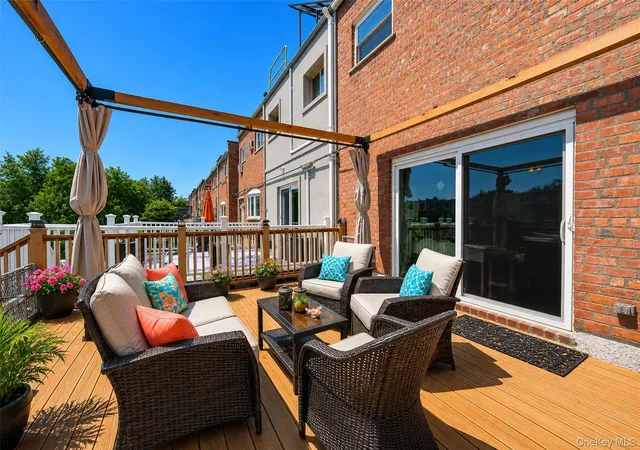 Photo 4 of Sale Pending at 4230 E Tremont Ave, New York, NY 10465 | MLS# 1035460 | Listing updated on 2026-09-16