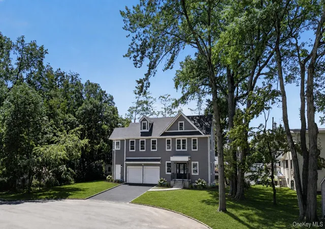 Photo 3 of Single family home for sale at 10 Beaver Landing, Harrison, NY 10528 | MLS# 1035463 | Listing updated on 2026-08-29