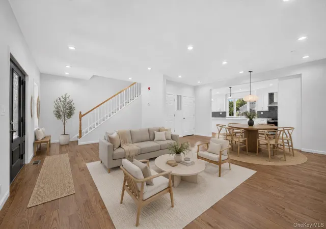 Photo 4 of Single family home for sale at 10 Beaver Landing, Harrison, NY 10528 | MLS# 1035463 | Listing updated on 2026-08-29