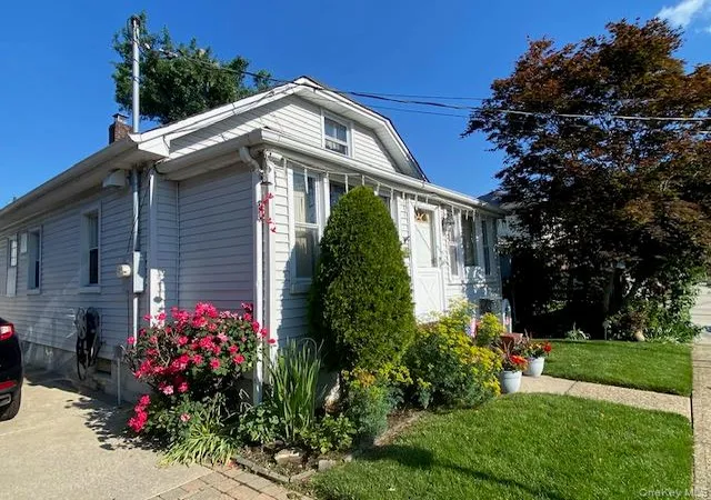 Photo 20 of Sale Pending at 211 Madison Ave, Hempstead, NY 11010 | MLS# 1035468 | Listing updated on 2026-08-27