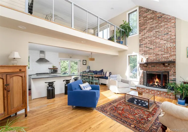 Photo 2 of Sale Pending at 4 Joysan Ct, Southampton, NY 11946 | MLS# 1035471 | Listing updated on 2026-08-23