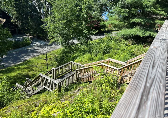 Photo 3 of Single family home for sale at 122 Woods Rd, Warwick (town), NY 10925 | MLS# 1035473 | Listing updated on 2026-08-29