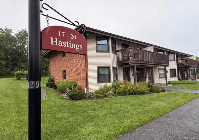 Condo for sale at 20 Hastings Ct #A, Yorktown, NY 10598 | MLS# 1035474