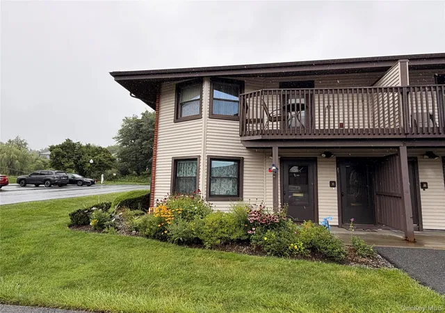 Photo 2 of Condo for sale at 20 Hastings Ct #A, Yorktown, NY 10598 | MLS# 1035474 | Listing updated on 2026-09-02