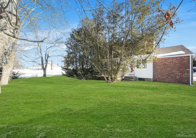 4th image of 182 W 17Th St, Babylon, NY 11729 | MLS# 1035486