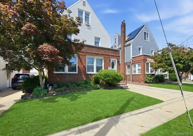 Photo 1 of Sale Pending at 547 N 11th Street, North Hempstead, NY 11040 | MLS# 1035509 | Listing updated on 2026-09-02