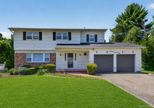 Photo 1 of Sale Pending at 1171 Carlls Straight Path, Huntington, NY 11746 | MLS# 1035527 | Listing updated on 2026-08-13