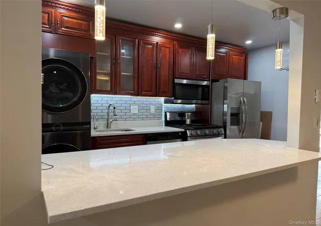 Photo 2 of Single family home for sale at 2944 Lurting Ave, New York, NY 10469 | MLS# 1035533 | Listing updated on 2026-09-13