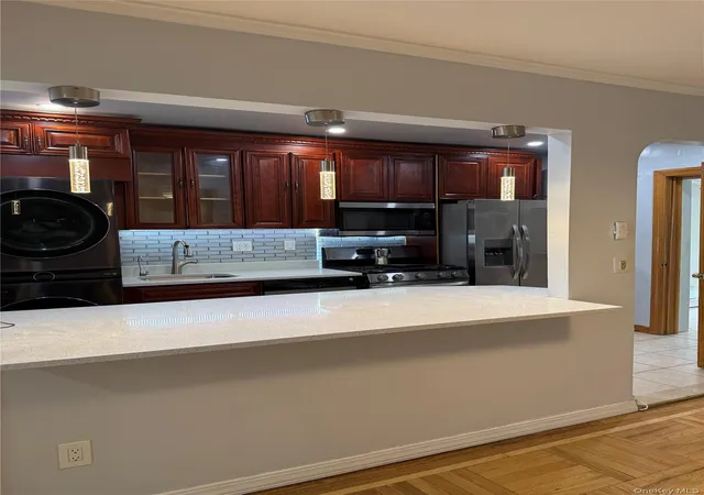 Photo 3 of Single family home for sale at 2944 Lurting Ave, New York, NY 10469 | MLS# 1035533 | Listing updated on 2026-09-13
