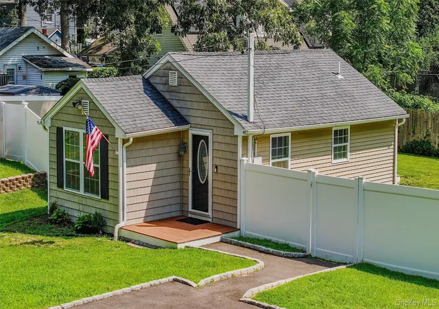 Photo 2 of Single family home for sale at 17 Connelly Dr, Brookhaven, NY 11755 | MLS# 1035541 | Listing updated on 2026-08-29