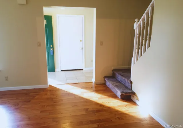 Photo 3 of Sale Pending at 402 Watch Hl Dr #402, Greenburgh, NY 10591 | MLS# 1035557 | Listing updated on 2026-08-31