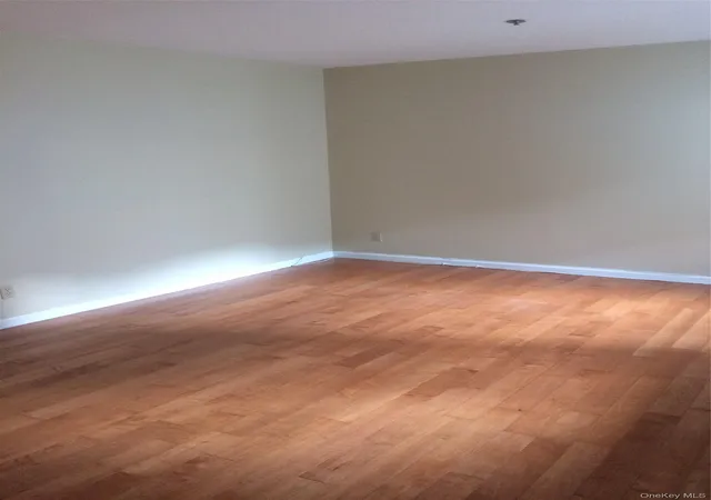 Photo 4 of Sale Pending at 402 Watch Hl Dr #402, Greenburgh, NY 10591 | MLS# 1035557 | Listing updated on 2026-08-31