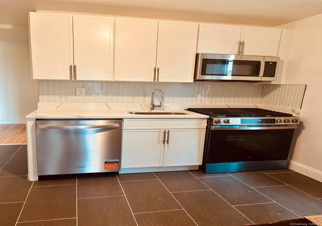 Photo 3 of House for sale at 1304 Midland Ave #A43, Yonkers, NY 10704 | MLS# 1035558 | Listing updated on 2026-08-10