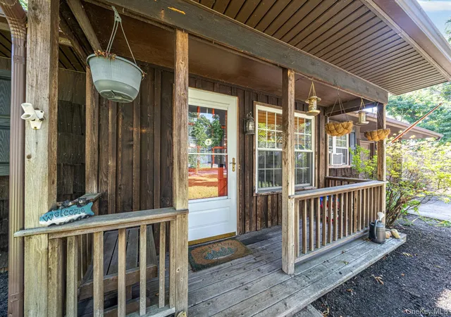 Photo 3 of Sale Pending at 21 Windus Dr, Brookhaven, NY 11967 | MLS# 1035568 | Listing updated on 2026-09-23