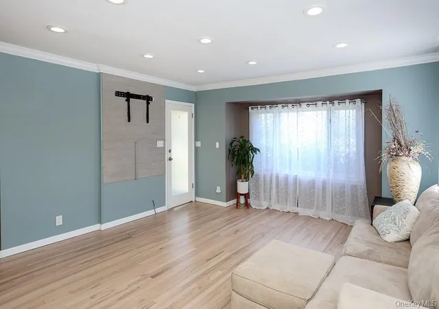 Photo 5 of Sale Pending at 844 Hemlock St, Hempstead, NY 11010 | MLS# 1035571 | Listing updated on 2026-08-19
