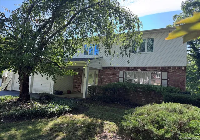 Photo 1 of Sale Pending at 16 Herrick Ave, Huntington, NY 11746 | MLS# 1035572 | Listing updated on 2026-08-22