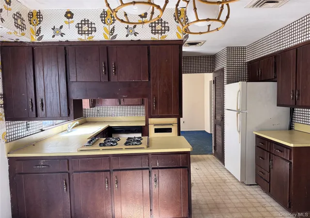 Photo 2 of Sale Pending at 16 Herrick Ave, Huntington, NY 11746 | MLS# 1035572 | Listing updated on 2026-08-22