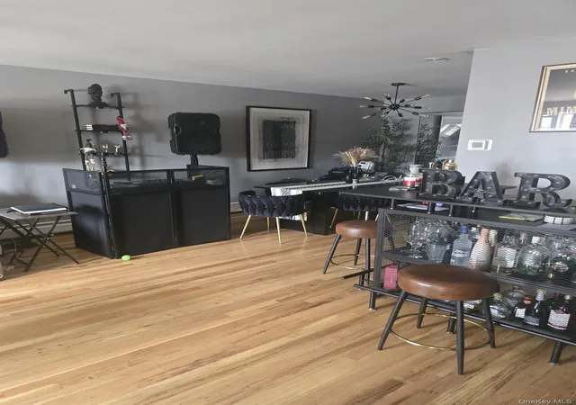 Photo 3 of House for sale at 8911 Pontiac St, New York, NY 11427 | MLS# 1035596 | Listing updated on 2026-09-02