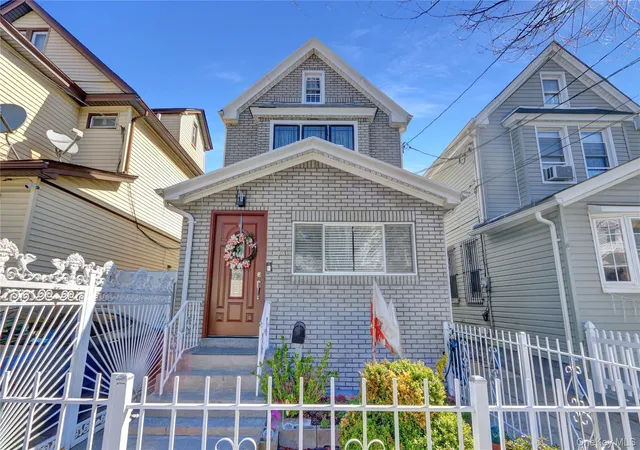 Photo 3 of Single family home for sale at 10749 117th Street, New York, NY 11419 | MLS# 1035609 | Listing updated on 2026-09-17