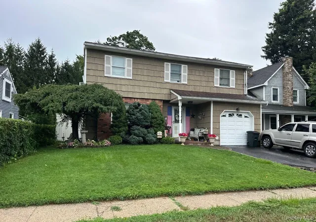 Photo 1 of Single family home for sale at 60a Maplewood Rd, Huntington, NY 11746 | MLS# 1035610 | Listing updated on 2026-09-19