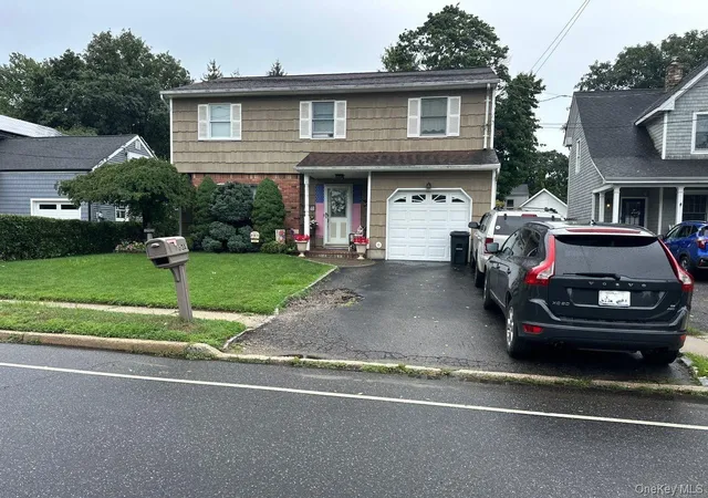 Photo 2 of Single family home for sale at 60a Maplewood Rd, Huntington, NY 11746 | MLS# 1035610 | Listing updated on 2026-09-19