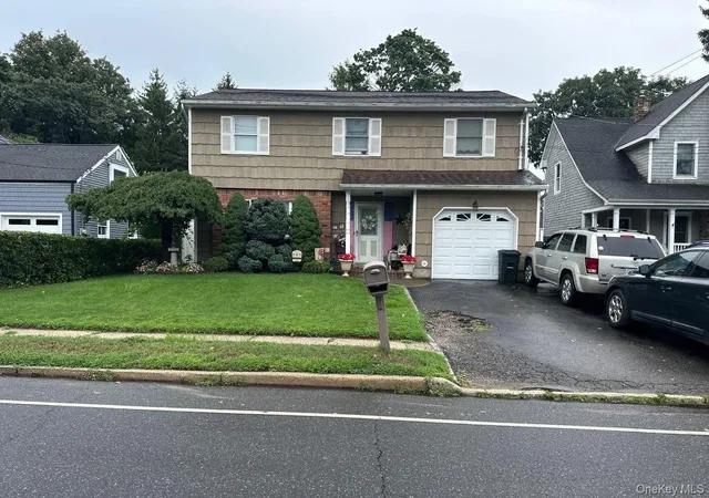 Photo 3 of Single family home for sale at 60a Maplewood Rd, Huntington, NY 11746 | MLS# 1035610 | Listing updated on 2026-09-19