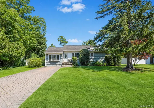 1st image of 1 Dale Ln, Smithtown, NY 11787 | MLS# 1035638