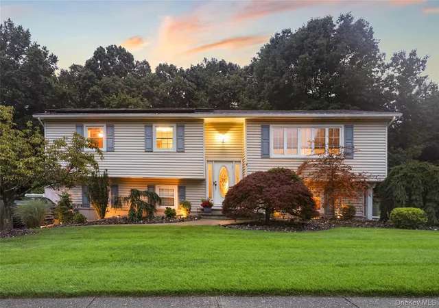 Photo 1 of Sale Pending at 34 Strathmore Dr, Clarkstown, NY 10956 | MLS# 1035640 | Listing updated on 2026-09-03