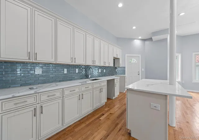 Listing Photo 4 - Condo for sale in building located at 21908 138th Rd, New York, NY 11413