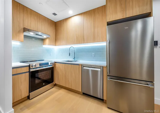 Photo 3 of Condo for sale at 150-02 Northern Blvd #3L, New York, NY 11354 | MLS# 1035652 | Listing updated on 2026-08-30