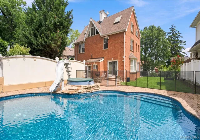 Photo 3 of Single family home for sale at 3340 157th Street, New York, NY 11354 | MLS# 1035661 | Listing updated on 2026-09-13