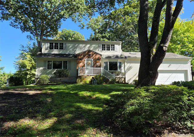 Photo 1 of Sale Pending at 32 Carolina Dr, Clarkstown, NY 10956 | MLS# 1035674 | Listing updated on 2026-10-03