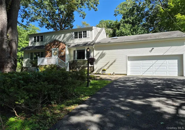 Photo 2 of Sale Pending at 32 Carolina Dr, Clarkstown, NY 10956 | MLS# 1035674 | Listing updated on 2026-10-03