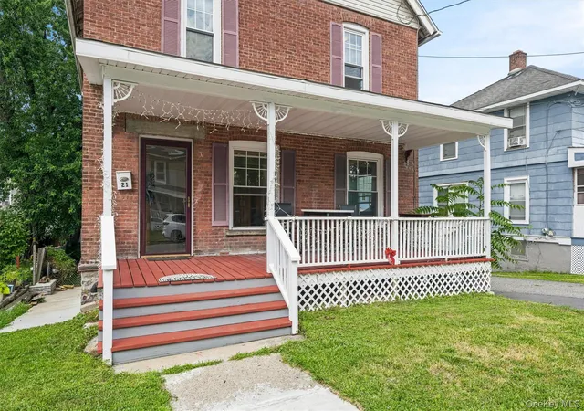Photo 3 of Single family home for sale at 21 Harrison St, Middletown, NY 10940 | MLS# 1035684 | Listing updated on 2026-10-05