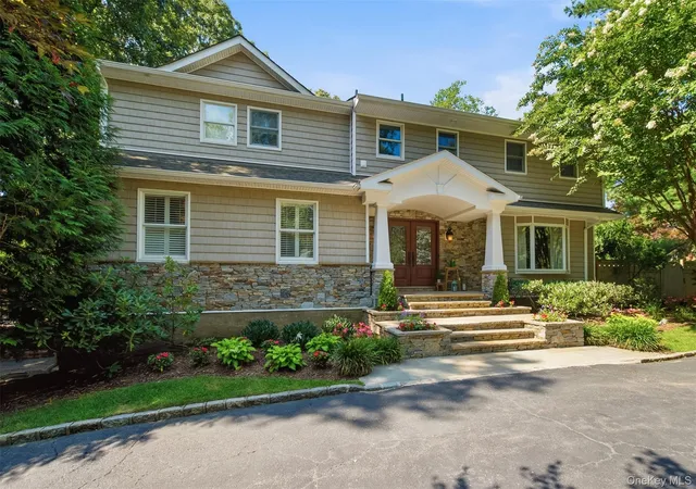 Photo 3 of Sale Pending at 8 Clayton Dr, Huntington, NY 11746 | MLS# 1035693 | Listing updated on 2026-08-25