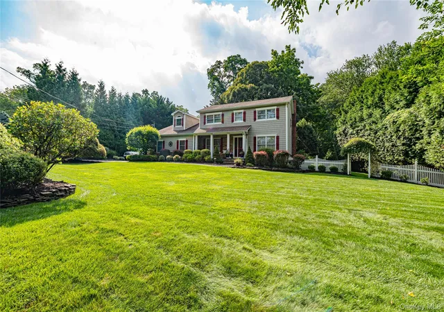 Photo 1 of Sale Pending at 14 Breeze Hl Rd, Huntington, NY 11768 | MLS# 1035695 | Listing updated on 2026-09-03