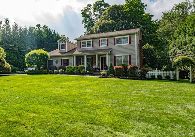 Photo 2 of Sale Pending at 14 Breeze Hl Rd, Huntington, NY 11768 | MLS# 1035695 | Listing updated on 2026-09-03