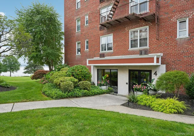1st image of 4 Salisbury Pt #1D   (DIRECTORY 106), Orangetown, NY 10960 | MLS# 1035702