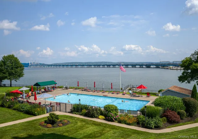 42nd image of 4 Salisbury Pt #1D   (DIRECTORY 106), Orangetown, NY 10960 | MLS# 1035702
