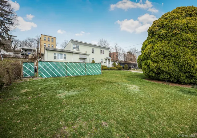 Listing Photo 4 - Condo for sale in building located at 125 Aka 127 Woodland Ave, Yonkers, NY 10703