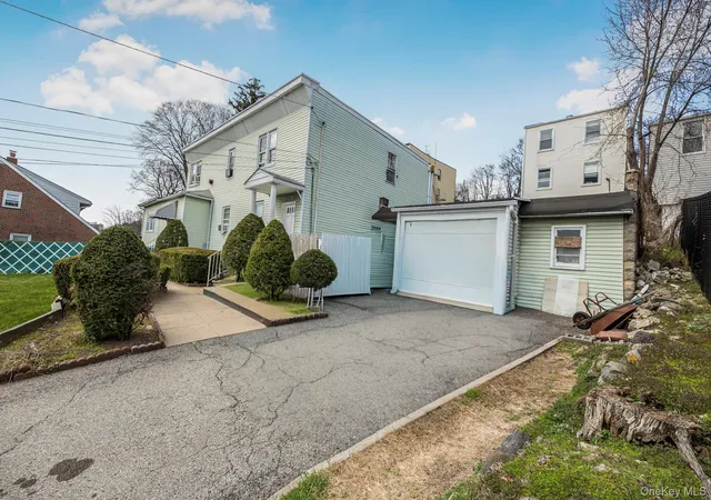 Listing Photo 5 - Condo for sale in building located at 125 Aka 127 Woodland Ave, Yonkers, NY 10703