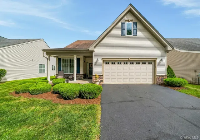 2nd image of 111 Jasmine Dr, Middletown, NY 10940 | MLS# 1035731