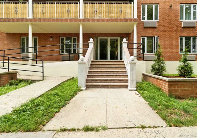 Photo 4 of Sale Pending at 6434 Grand Central Pkwy #1E, New York, NY 11375 | MLS# 1035739 | Listing updated on 2026-09-03