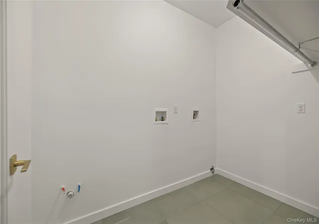 2nd image of 15 Calvert Dr, Ramapo, NY 10952