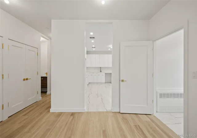 4th image of 15 Calvert Dr, Monsey, NY 10952