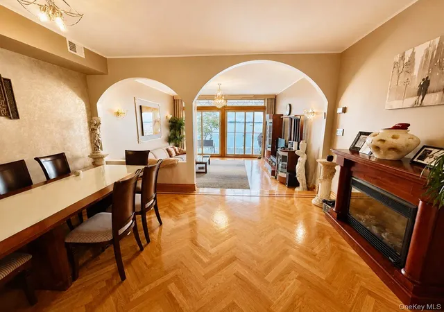 Photo 3 of Single family home for sale at 822 Dean Ave, New York, NY 10465 | MLS# 1035762 | Listing updated on 2026-08-11
