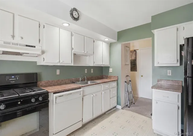 Photo 3 of House for sale at 3 Pierces Rd, Newburgh (city), NY 12550 | MLS# 1035764 | Listing updated on 2026-08-08