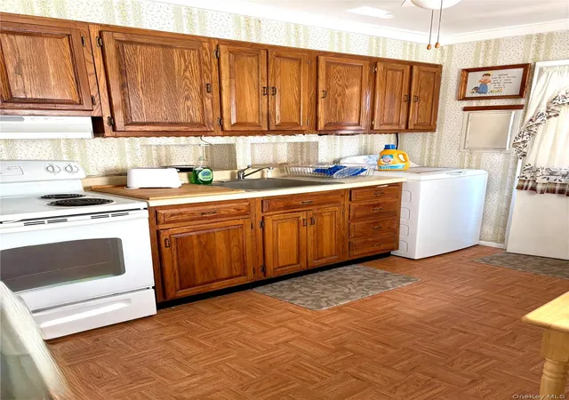 Photo 3 of Sale Pending at 18 Heather Ln, Hempstead, NY 11756 | MLS# 1035768 | Listing updated on 2026-10-08