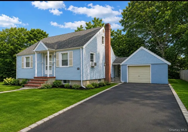 Photo 1 of Sale Pending at 133 Little Plains Rd, Huntington, NY 11743 | MLS# 1035772 | Listing updated on 2026-08-21
